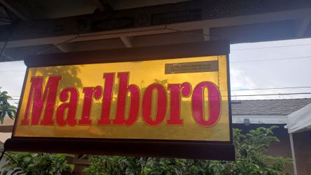 Marlboro Vintage Sign