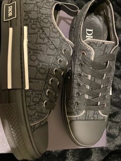 Dior b 23