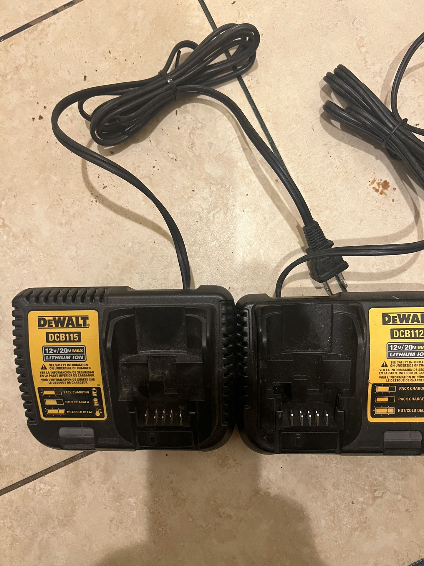 DEWALT Charger