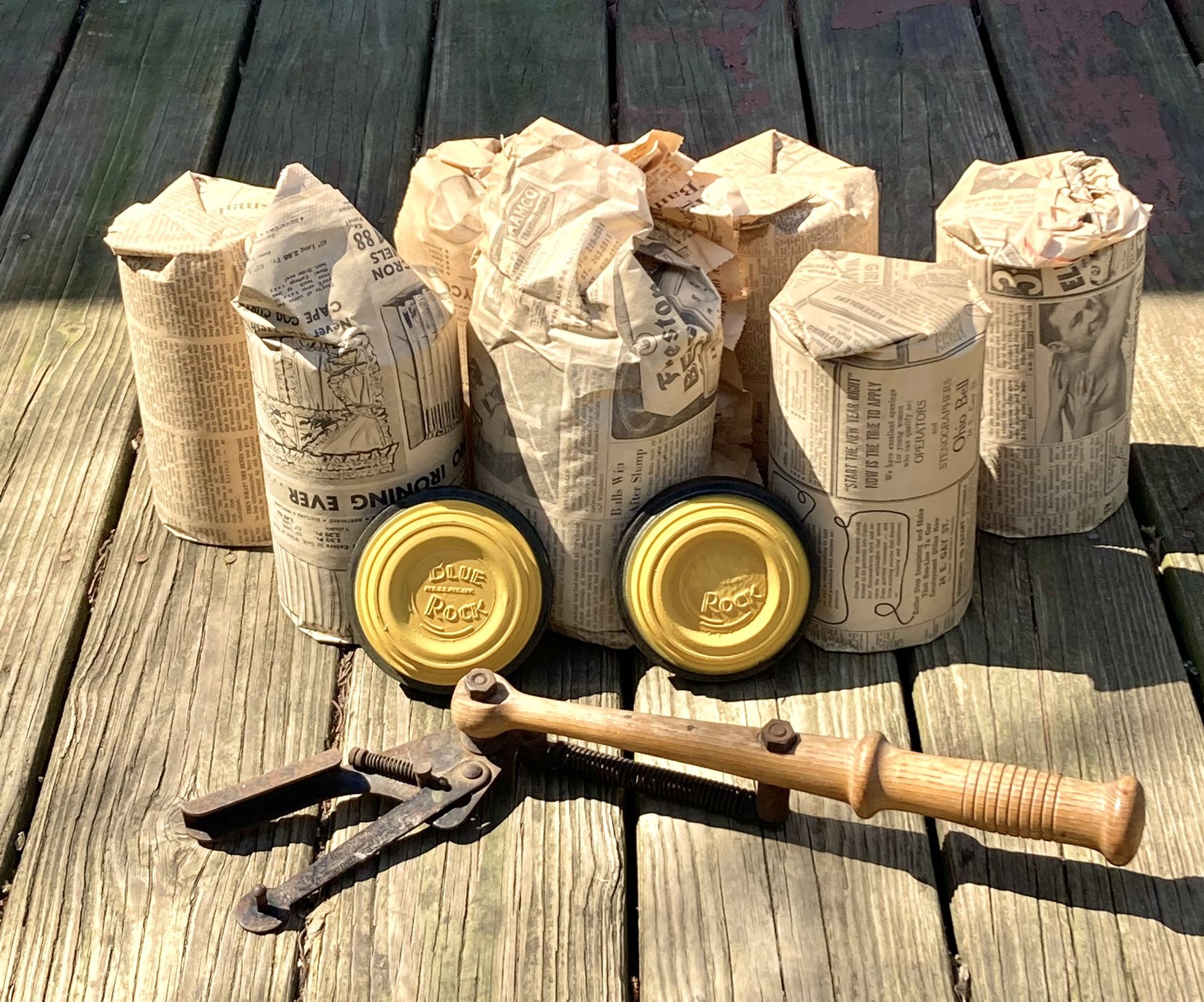 Vintage Remington Automatic Hand Trap Thrower/with 115 Targets