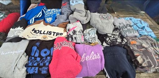 Lot of mixed name brand clothes