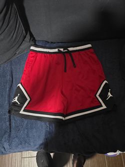 Jordan Diamond Basketball Shorts Red Black