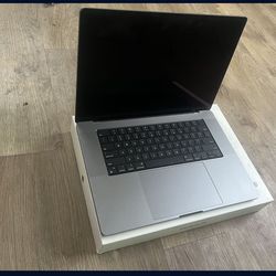 MacBook Pro 16”/1TBSSD