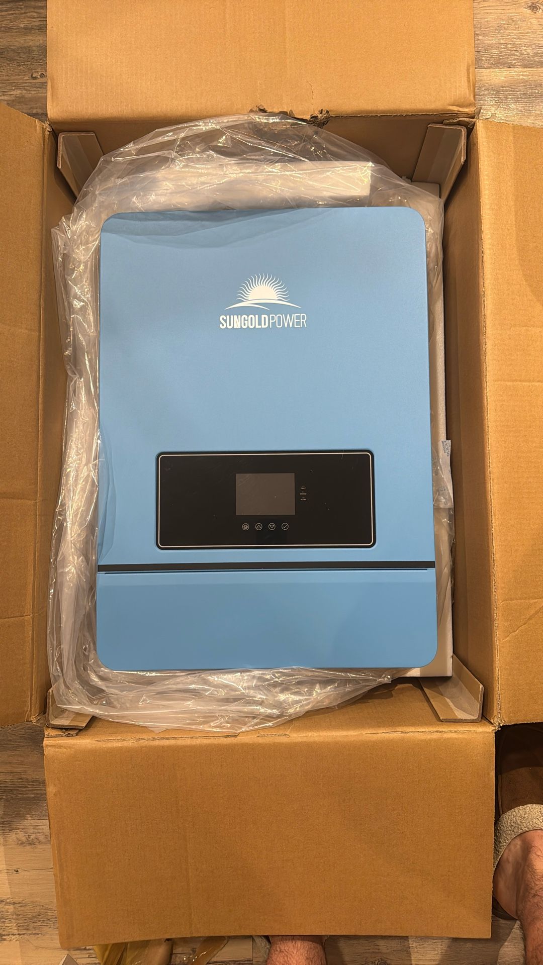 Sungold Power All-in-one Solar Charge Inverter- Brand new Never used