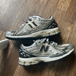 New Balance 1906R White Metallic Gold