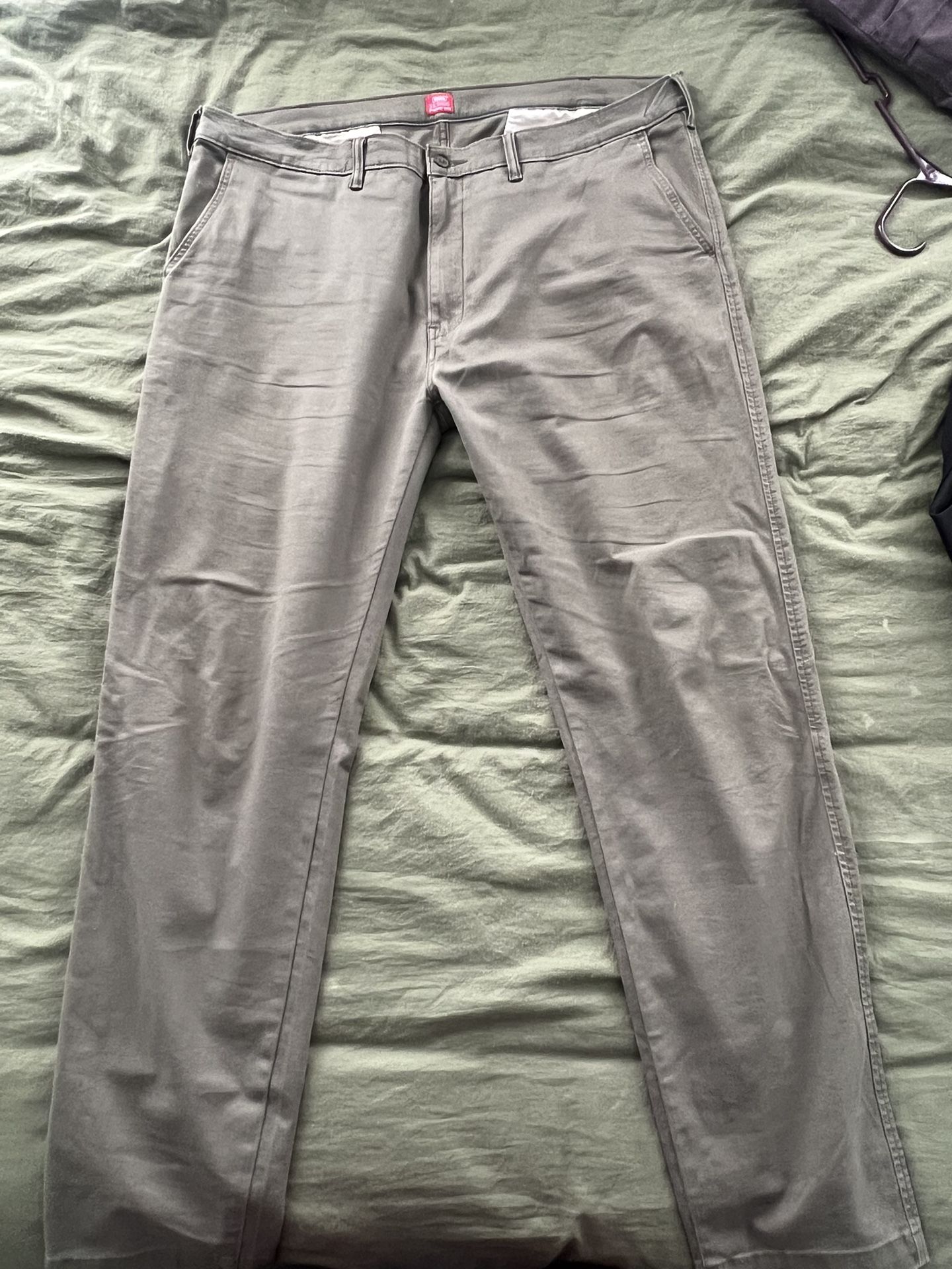Levi Chino Khaki
