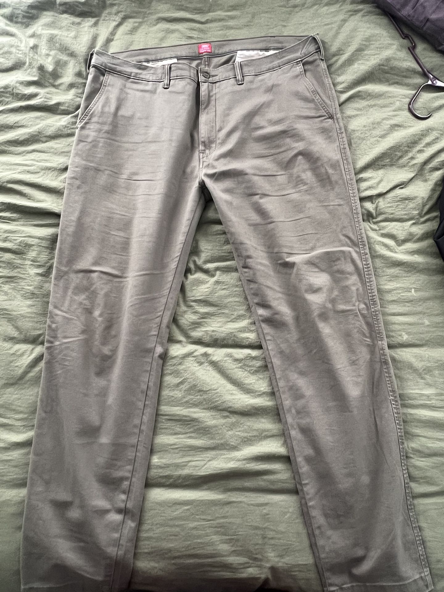 Levi Chino Khaki 