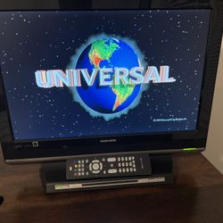 19 Inch Magnavox With Built In DVD Player *read Description*