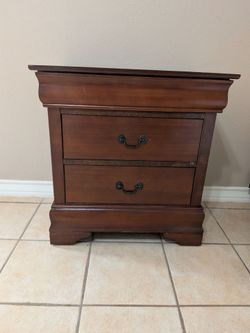 Nice Night Stand! Make an offer