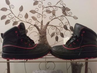 Nike acg boots I have other shoes on my page