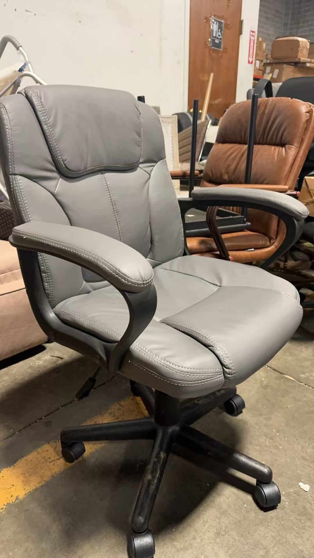 Office Chair High-Level PU Leather Thick Padded Ergonomic Chair Grey