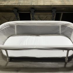 Baby Delight Snuggle Nest Bassinet (Portable Baby Bed)