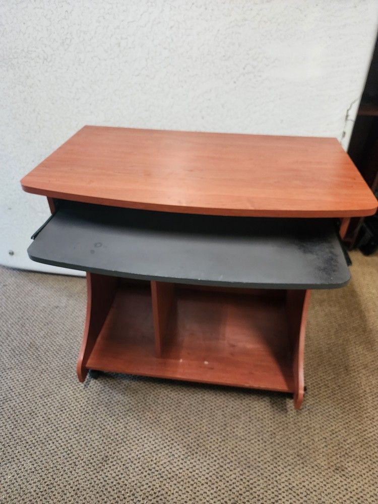 Desk On Wheels