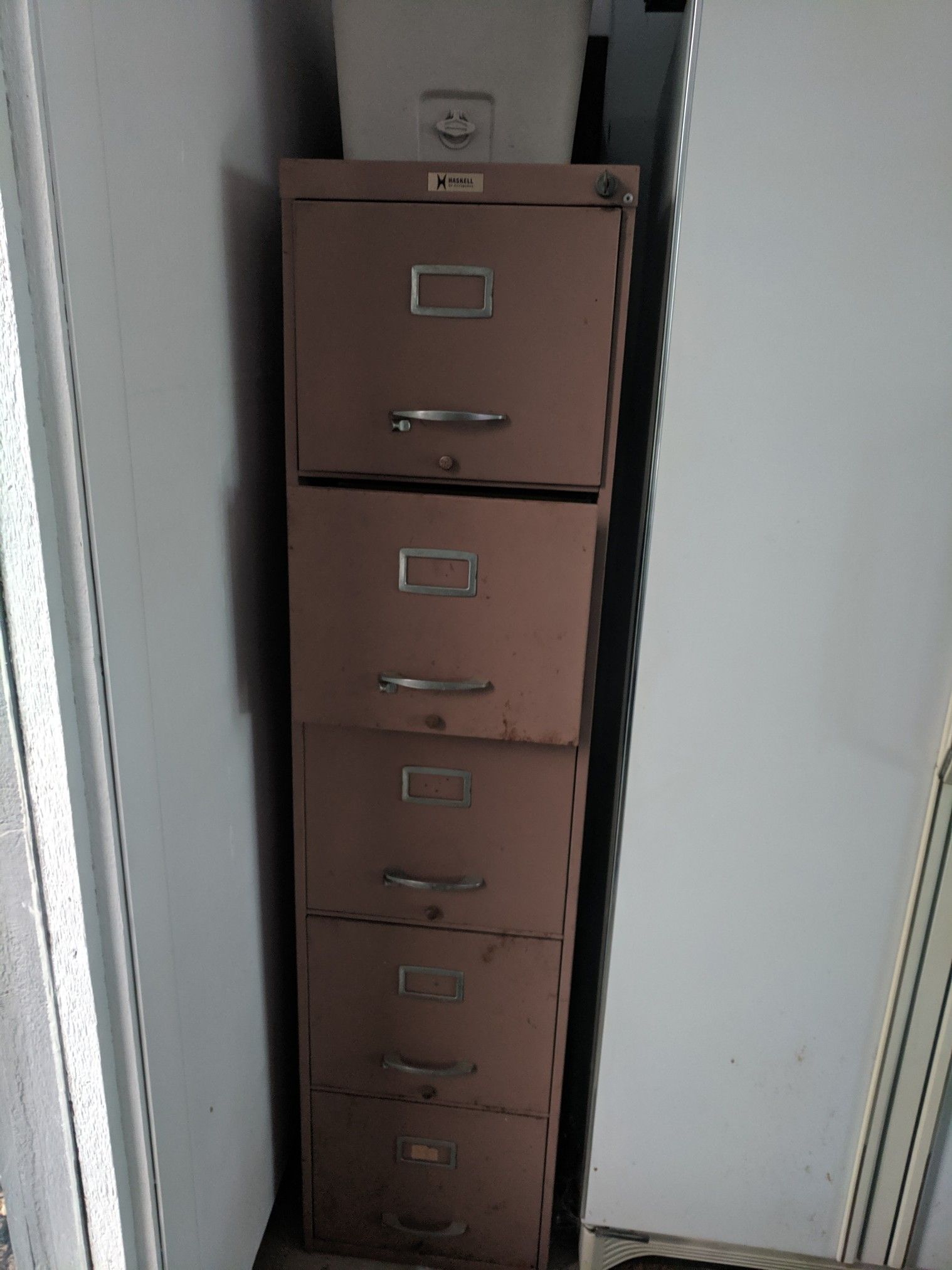 File cabinet with key
