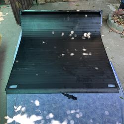 Toyota Tundra 5'5Ft Retractable Bed Cover Years 2022-2025