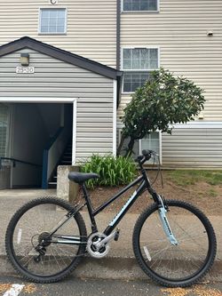 Nishiki Pueblo Mountain Bike – Small 15” Frame, 26” Wheels