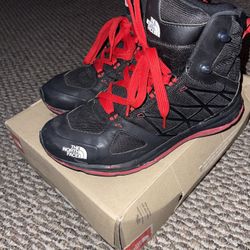 The Northface Boots, Size 8 ￼