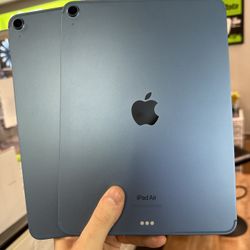 iPad Air 5 64GB Cellular - Easy Financing Available ( $29 Down )