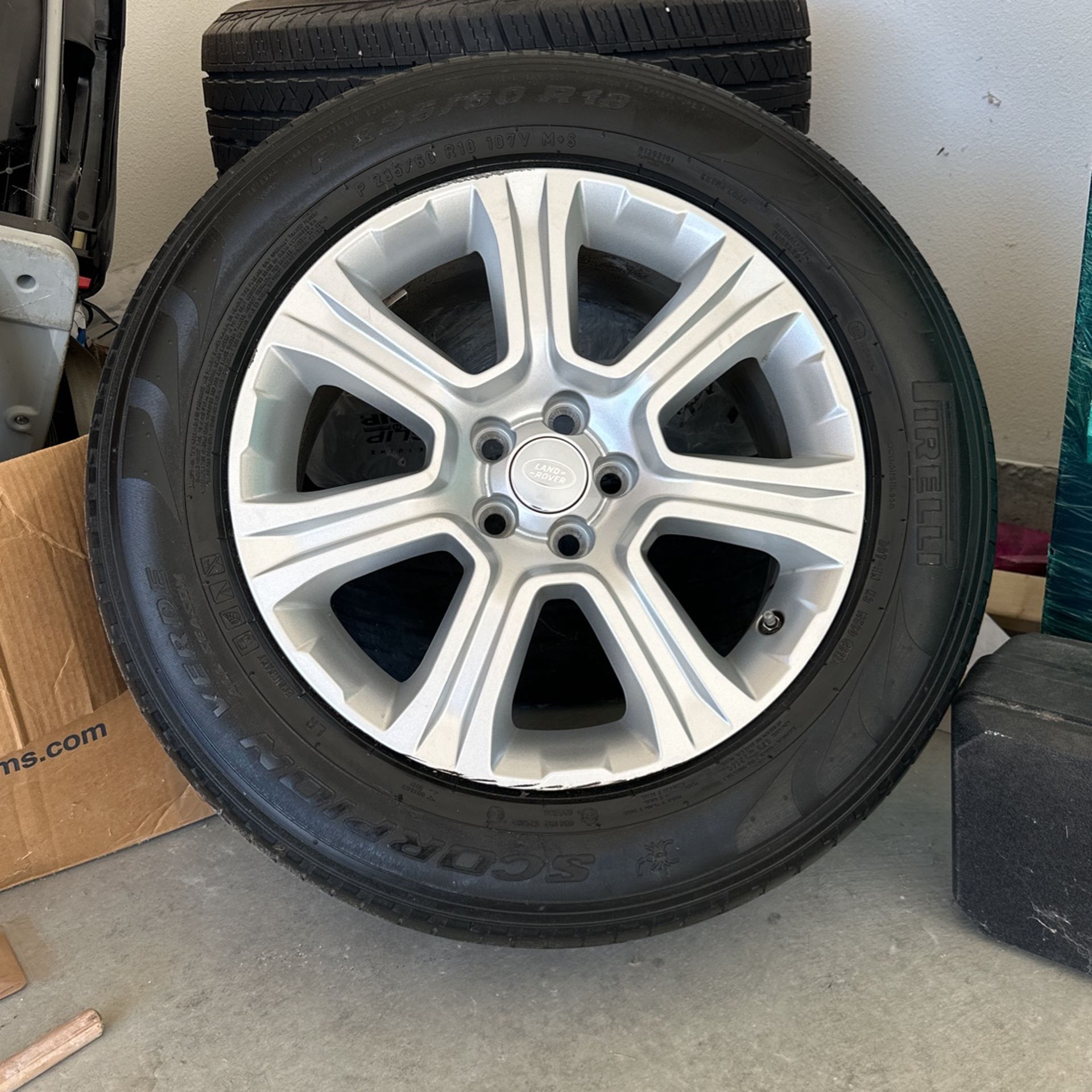 230/60 R18