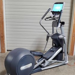 Precor 885 Elliptical