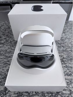 Apple Vision Pro 512GB - Like New