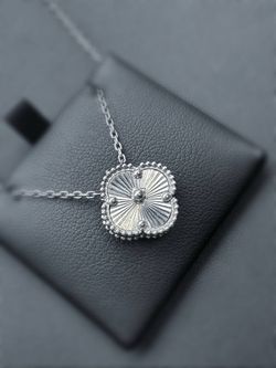925 sterling silver Van cleef style  clover shape necklace 20” 1mm
