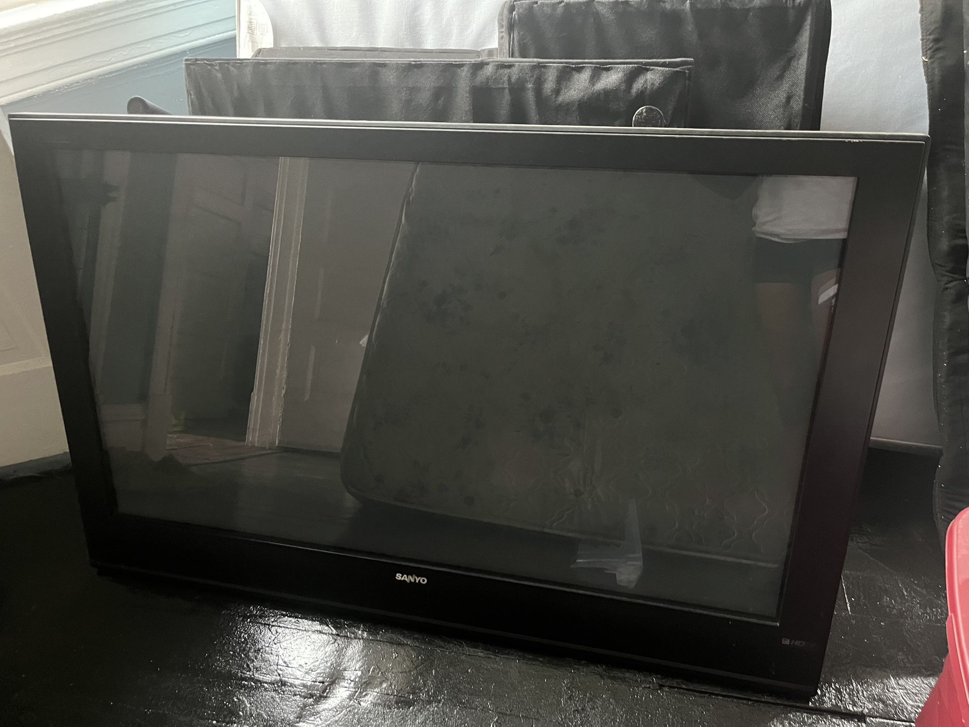 Tv With Stand 