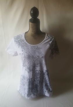Croft and Barrow women's short sleeve floral printed top size L