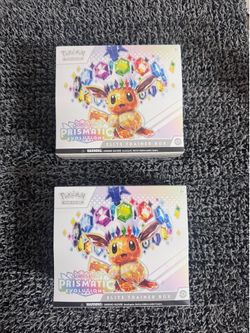 Pokémon Prismatic Evolutions ETB