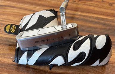 Odyssey Black Series i #1 34.5” blade putter