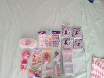Lot of polly Pocket toys with Barbie & all accesories