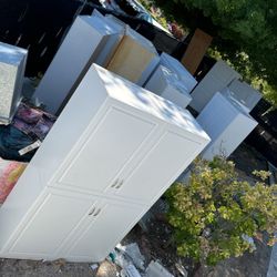 Dresse/Cabinet