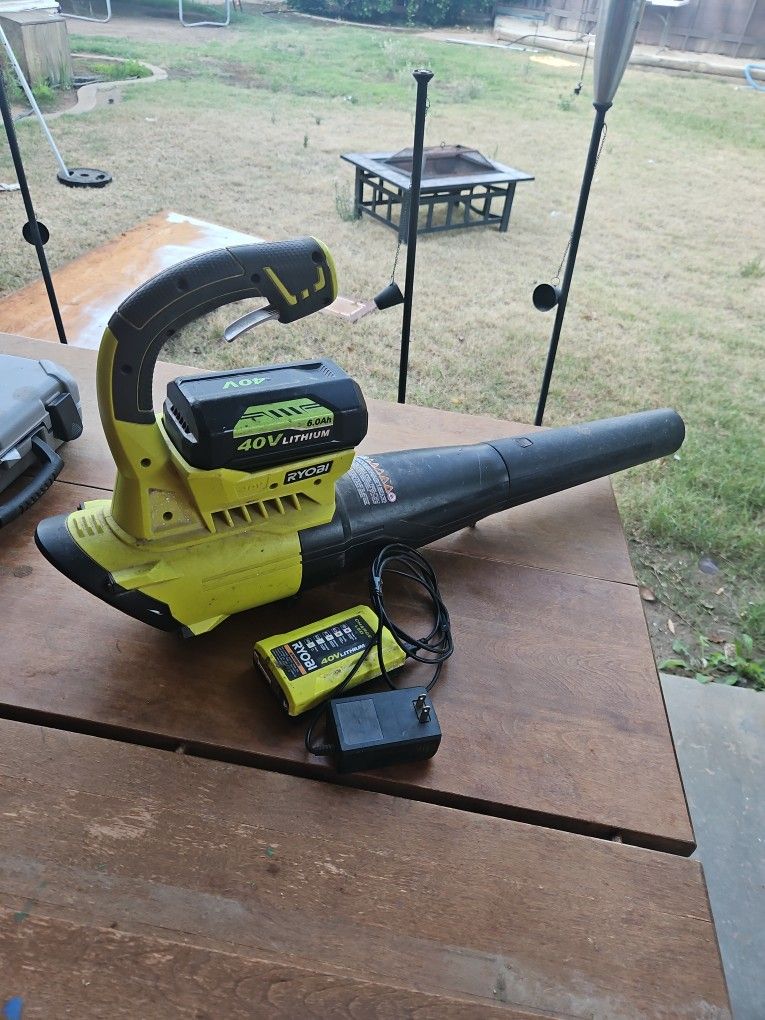Ryobi Leaf Blower With Battery And Charger
