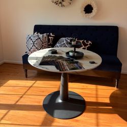 Pedestal table 40” PICKUP TODAY
