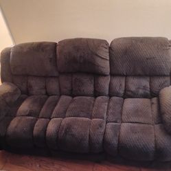 Excellent comfortable reclining sofa and recliner set