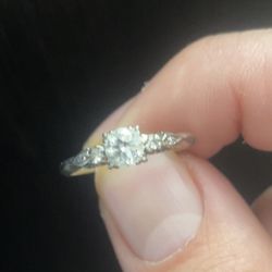 14 K 1/2 Natural Diamond Ring
