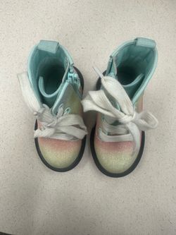Girls boots