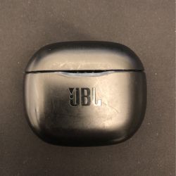JBL Earbuds . Great Condition . W/ Case 