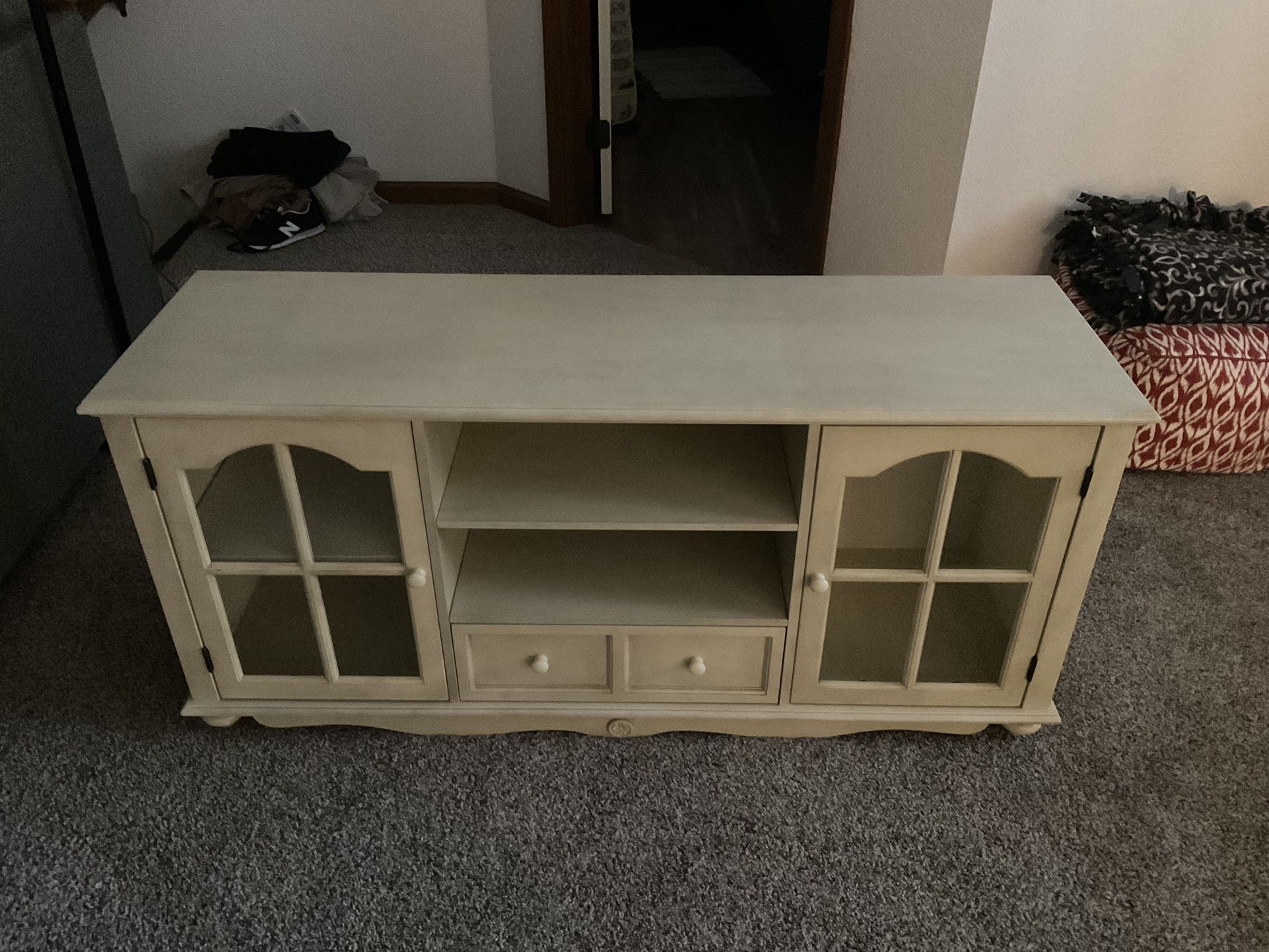 Small TV Cabinet 