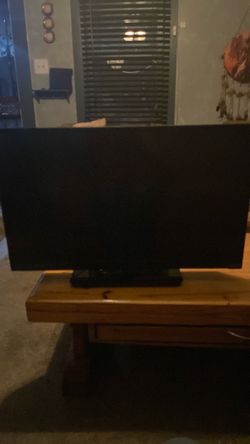 Flat Screen TV with Stand (Cash Only)No remote