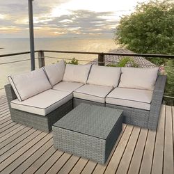 New 5pc set patio furniture