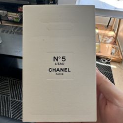 Chanel no5 perfume