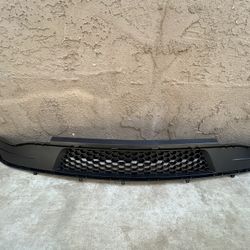 2018 2019 2020 2021 2022 2023 FORD MUSTANG GT LOWER GRILLE OEM