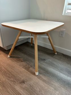 Lalo Kids Play Table