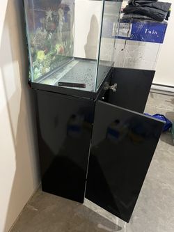 30 Gallon Fishtank w/ storage Stand