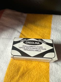 Javon de creolina. Yolo uso para la caspa y para bańar alos perros