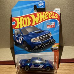 Hot Wheels / 22 Ford Maverick Custom / Blue