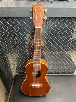 Mitchell MU40C Concert Ukulele