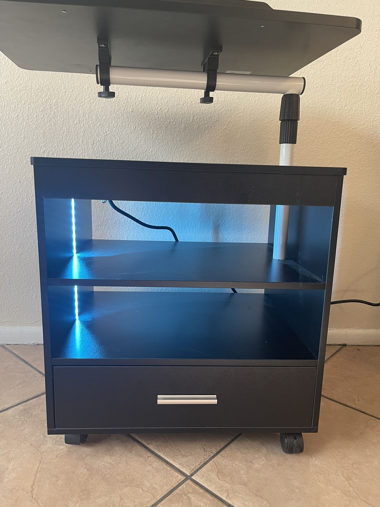 End Table With Swivel Tray