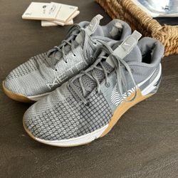 Nike Metcon 8 (size 11)